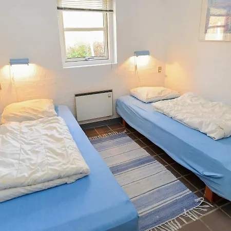 Four-bedroom Holiday In Tranekaer 4 بيت للعطل *
