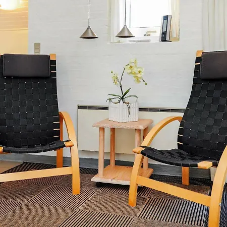 Four-bedroom Holiday In Tranekaer 4 *