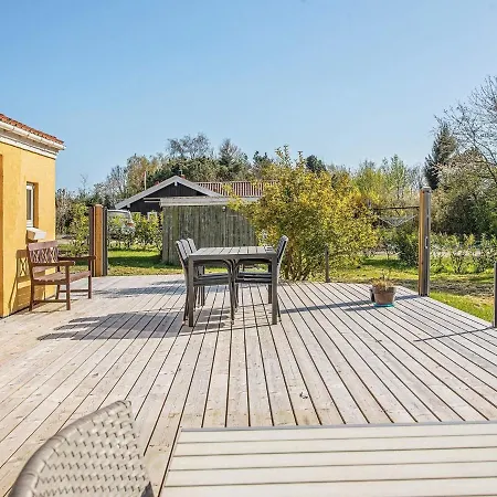 بيت للعطل Four-bedroom Holiday In Tranekaer 4 *