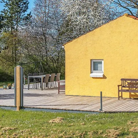 بيت للعطل Four-bedroom Holiday In Tranekaer 4 *
