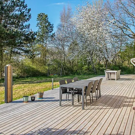 بيت للعطل Four-bedroom Holiday In Tranekaer 4 *