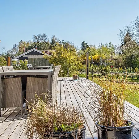 بيت للعطل Four-bedroom Holiday In Tranekaer 4 Skattebølle